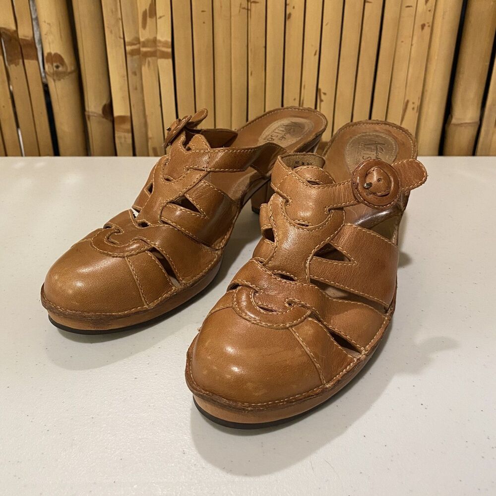 Clarks Artisan Women's 8M Tan Closed Toe Leather Mules Clogs Stacked Block Heels